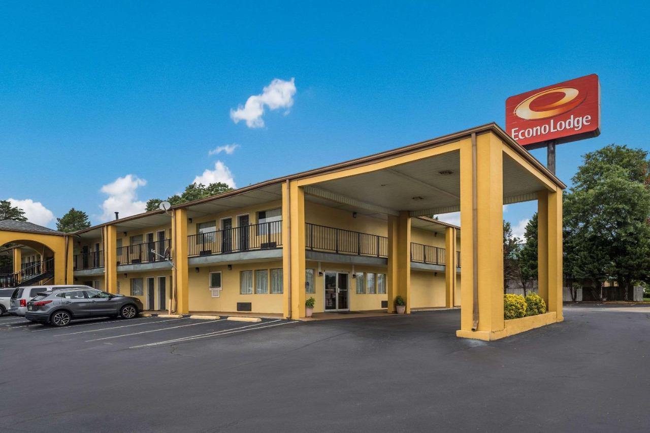 Econo Lodge Thomaston Exterior photo